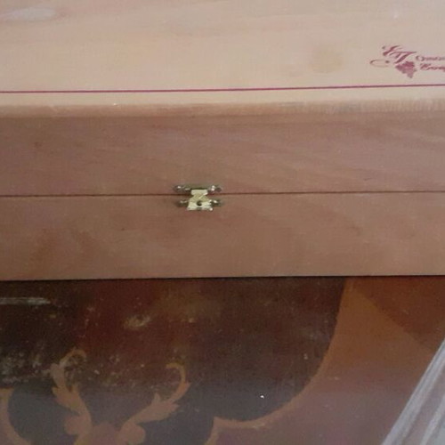Tsantalis Wooden Wine Box Like New