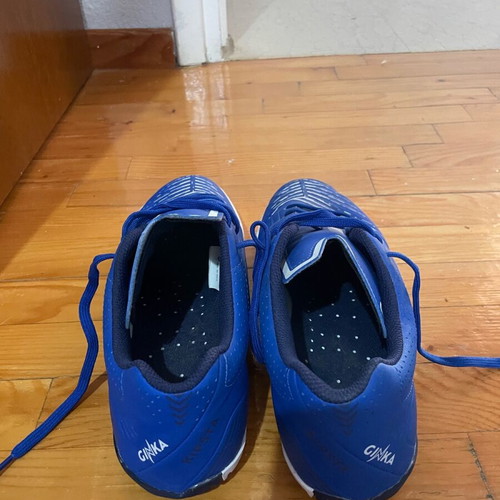 Athletic shoes like new, size 42, blue