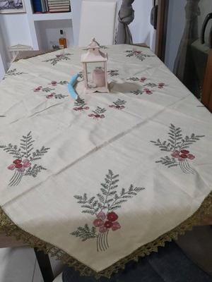 Τραπεζομάντηλο κέντημα καινούργιο τετράγωνο 1,50Χ1,50