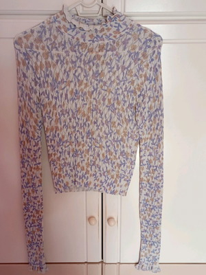 Zara pointelle top like new, thin knitted multicolor