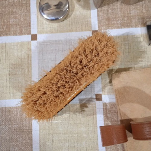 Shaving set used in leather case