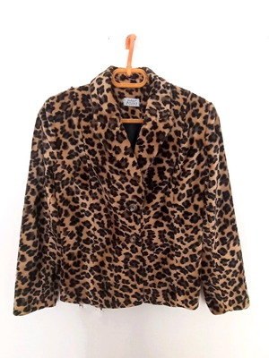 Leopard velvet jacket size S like new