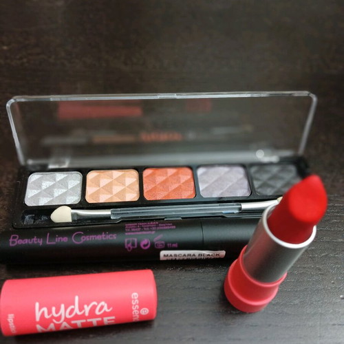 Cosmetics set 3 products together, new, essence, Beauty Line, Victoria Silk
