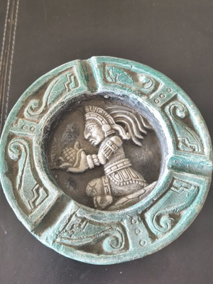 Handmade Mexican ashtray like new, vintage resin with malachite