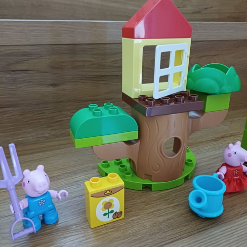 Lego Duplo Peppa Pig Garden and Tree House like new, 20 pieces