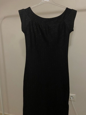 Women's black dress size 2 like new