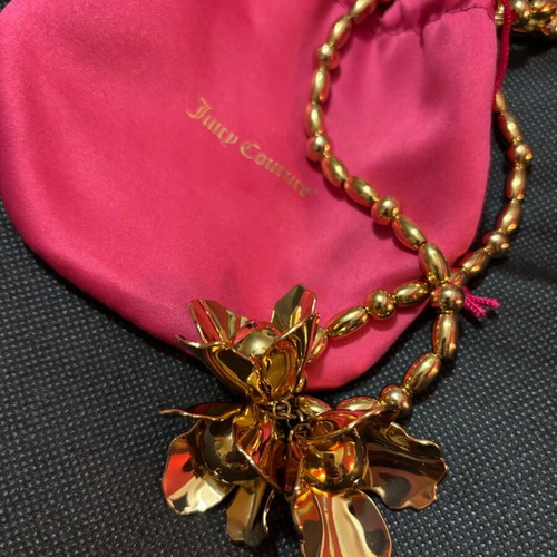 Juicy Couture necklace like new, gold color, 84 cm length