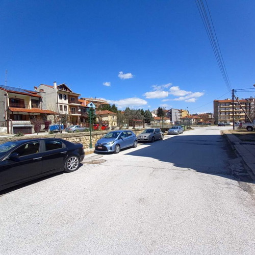 Land with old two-story house 500 sqm in Florina city