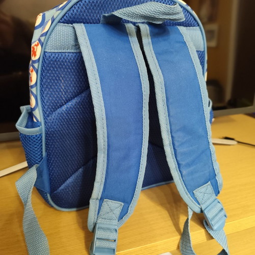 Minions Preschool Bag like new with 3D front design and mesh pockets