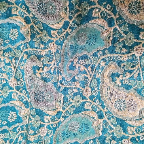 Cashmere and silk scarf like new, colorful and gold