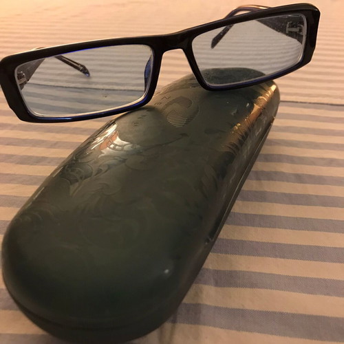 Glasses frame used with myopia lenses, blue and silver