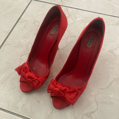Red heels used size 40