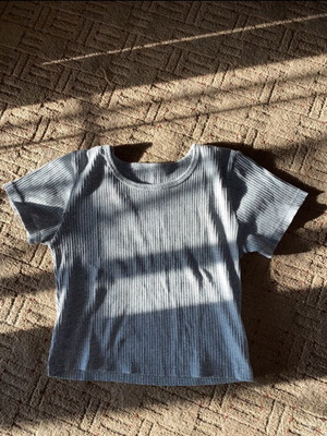 Grey top used, size Small-Medium