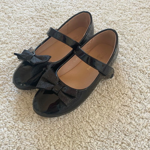 Doremi black ballerinas with strap size 31 like new