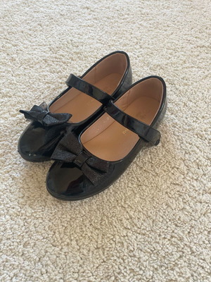 Doremi black ballerinas with strap size 31 like new