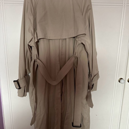 Zara trench coat like new, beige, oversized with belt and pockets