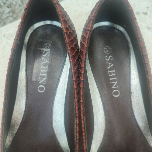 Sabino pumps new, brown, size 37 with low heel