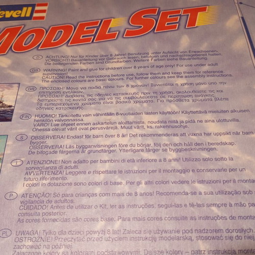 Revell model ship set with 4 ships and painting accessories