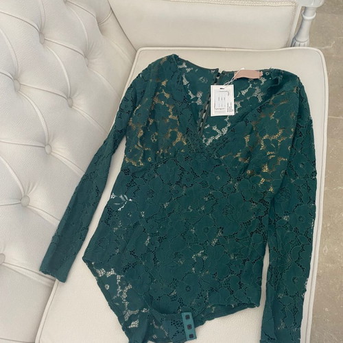 Madame Shou Shou green small set new with bodysuit and midi skirt