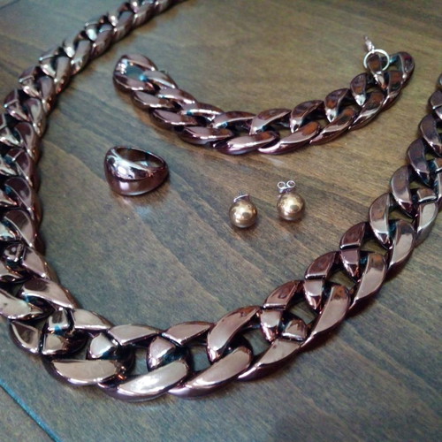 Acrylic faux bijoux set with bronze effect used, ring, earrings, necklace, bracelet