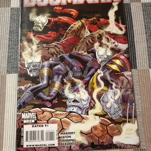 Marvel Doomwar comic series used, complete set