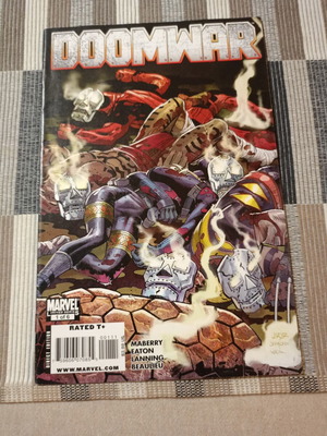Marvel Doomwar comic series used, complete set