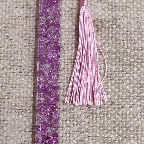 Handmade bookmark with resin and colorful tassel
