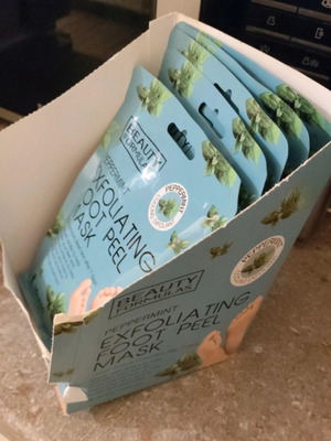 Foot spa peel mask with mint extract new