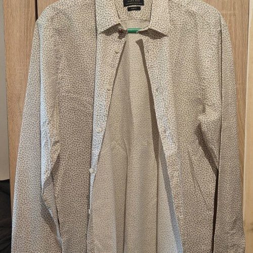 Zara men's floral slim fit shirt used, white, size L