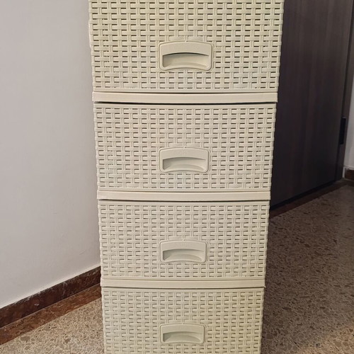 Plastic drawer unit used, dimensions 91x44x37 cm