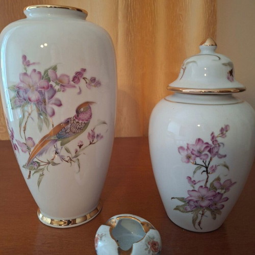 Crystal and ceramic decorative vases like new