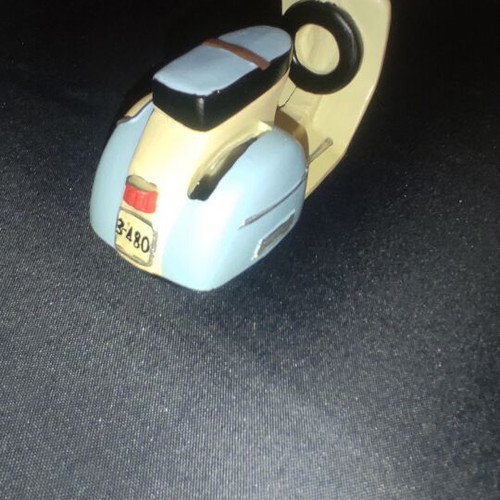 Vespa decorative motorcycle like new