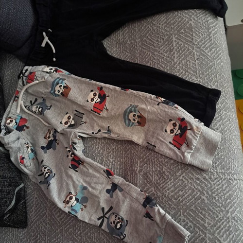 H&M Panda pants with panda and vehicle prints like new, size 24-36