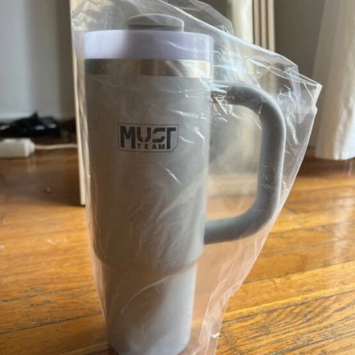 Stainless Steel Cup 900 ml with LED Lights and Straw, brand new