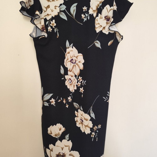 Black floral dress size Large like new