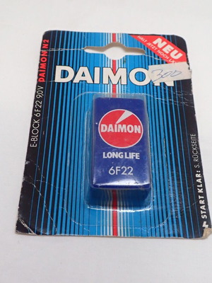 Daimon 9V Vintage Battery New in Original Packaging