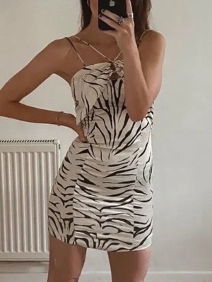 Zara zebra dress like new, size L, black and white