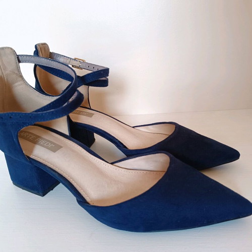 Arte Piedi suede blue pointed pumps with low block heel like new, size 37