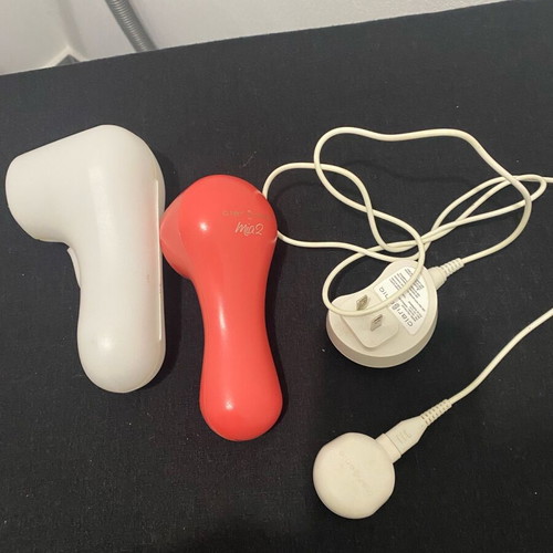 Clarisonic Mia 2 Skin Care System used with case without brush head
