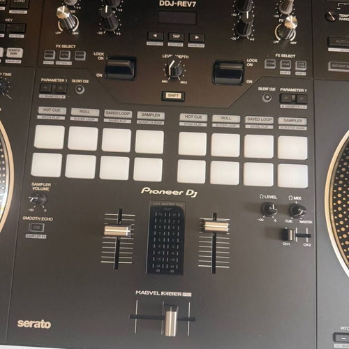 Pioneer DJ DDJ-REV7 controller and DJ Bag K-Max Plus MK2 new
