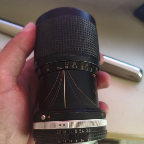 Nikon Zoom-Nikkor 35-105mm f/3.5-4.5 AI-S lens used