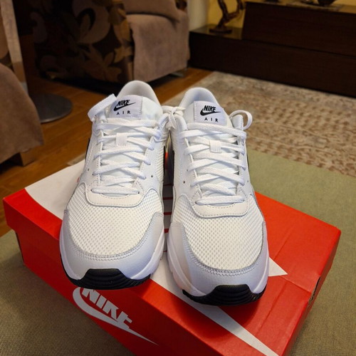 Nike Air Max SC athletic shoes new, size 45.5, black and white