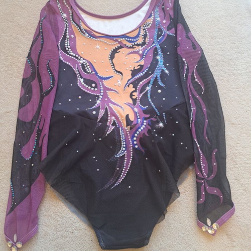 Leotard new, very shiny for height 125-130