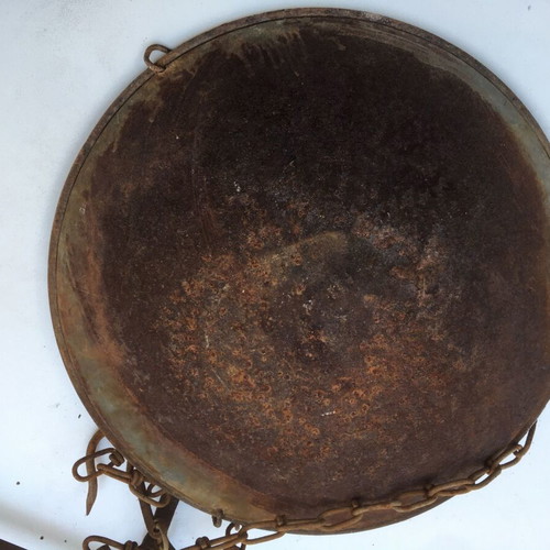 Iron scale used in good condition