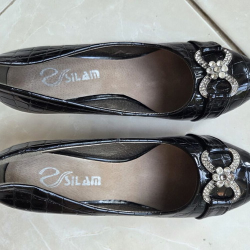 Black patent leather shoes with rhinestone buckle, new, size 38