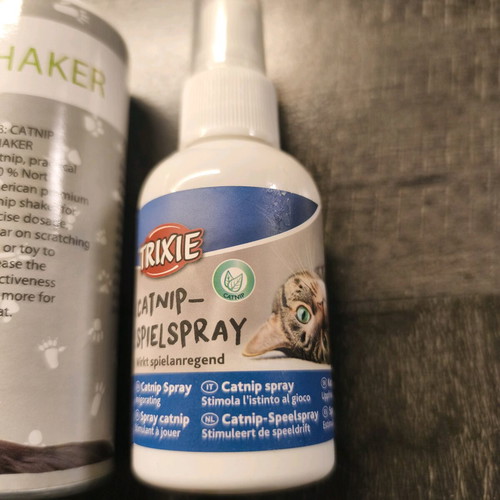 Catnip spray and powder used, pack of 2 Trixie