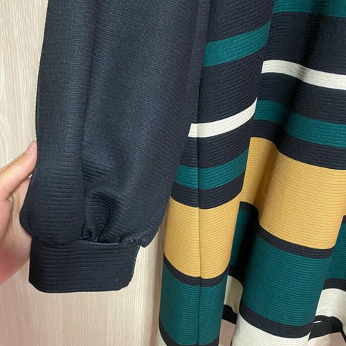 BSB collection dress elastic like new with nice details size M