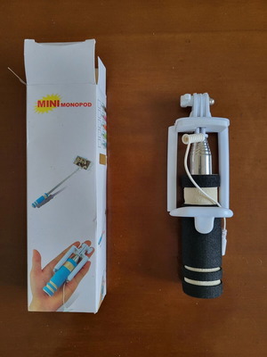 Selfie Stick for Mobile Phone New in Box