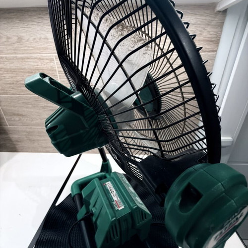 Total fan with dust on blades