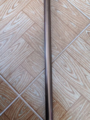 Wooden Walking Cane with Anatomical Handle like new